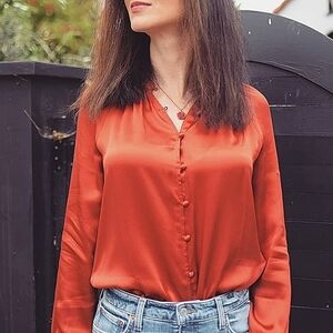 NWT! JNSQ Silk Button Up Bishop Sleeve Blouse Size 10 Burnt Orange Red Color